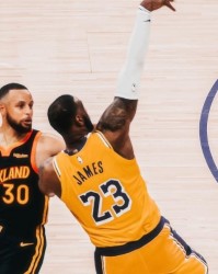  湖人险胜勇士，晋级总决赛在望  