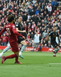  阿森纳门将低级失误，伯恩茅斯补时扳平抢关键一分  