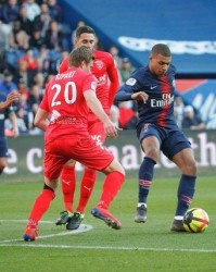  里昂中场核心伤愈回归，法甲赛场再现精妙配合