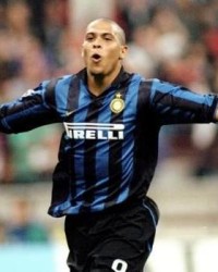  伊萨克帽子戏法纽卡横扫谢菲联